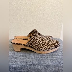Madewell Ruby wooden clog in spotted calf hair